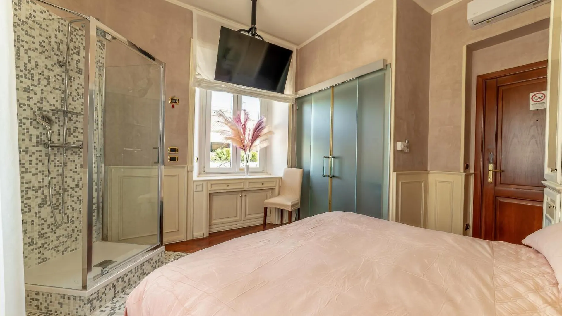 Bed & Breakfast Downtown Luxury B&B - Termini Train Station Rome